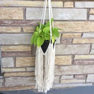 Fringe macrame plant hanger